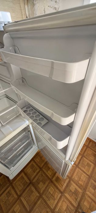 Холодильник INDESIT
