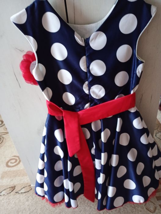 Платье на девочку 36-38рр