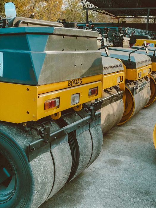 Сдаем в аренду погрузчики, катки, краны