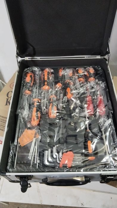 Набор ключей чемодан