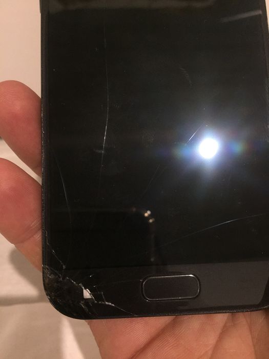 Продам SAMSUNG A5 2017 память  32 GB