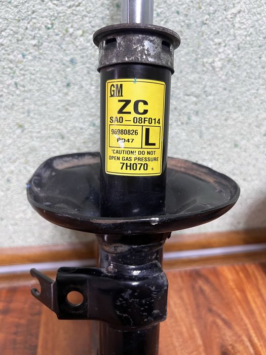 Продам армотизаторы нексия 3