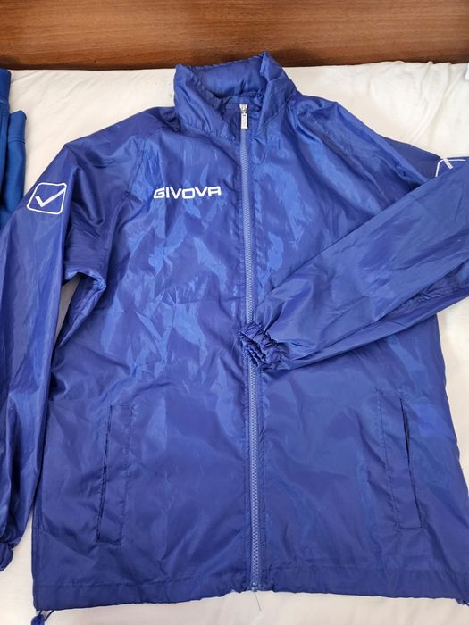 Спортен комплект +яке и тениска Givova
