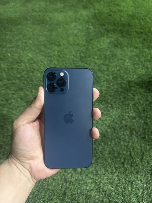 Iphone 12 pro max blue