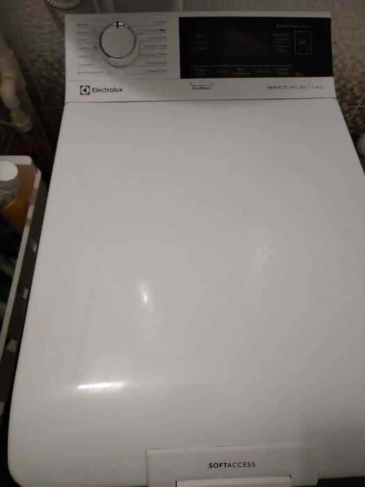 Продается стиральная машина Electrolux.