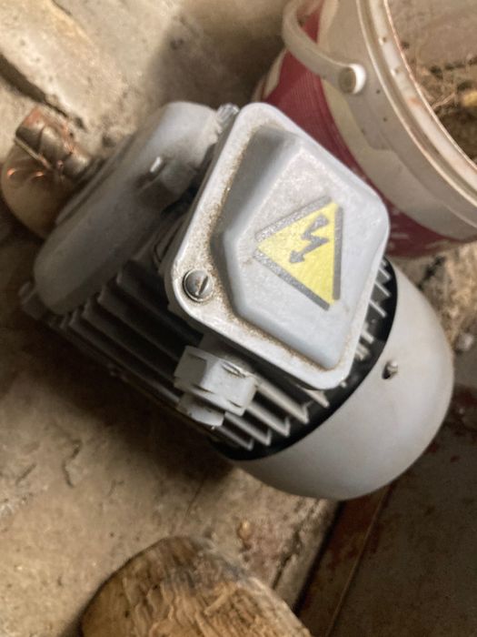 Ел. Двигател/ мотор