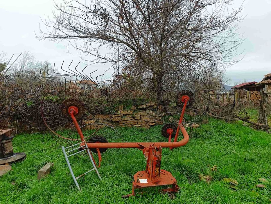 Продавам трактор владимировец