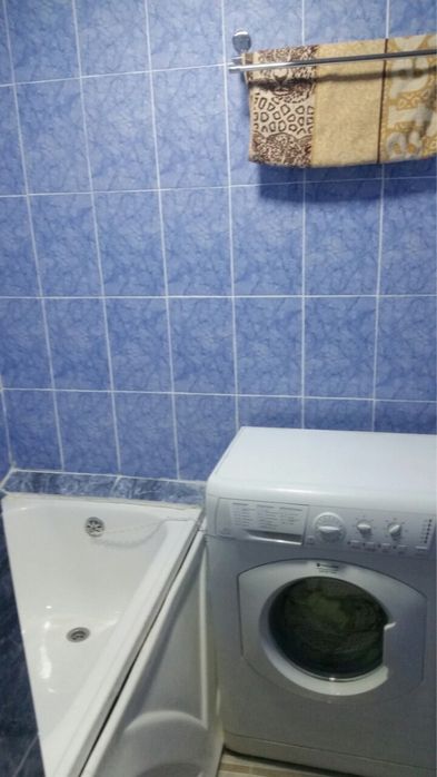 Сдам 2х комн. кв. около м.Шахристан. Маклерам: Не беспокоить!