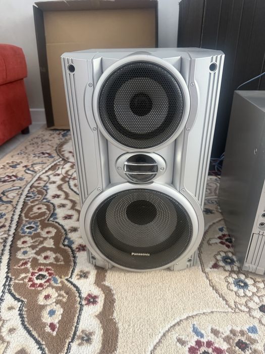 Музыкальный центр Колонки