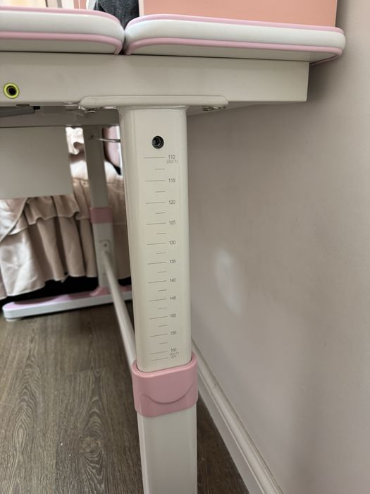 Парта для школьника, растущая для девочек