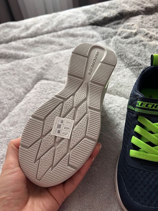 Новые Кроссовки skechers для мальчика