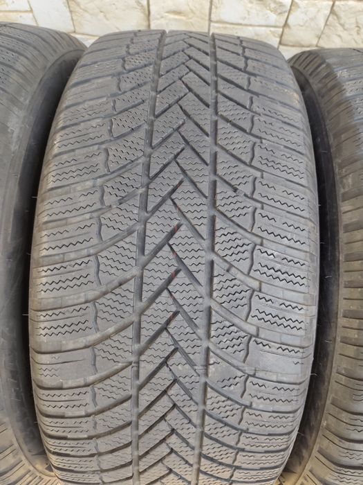 Зимни гуми Bridgestone 255/50R19  dot23 255/50/19
