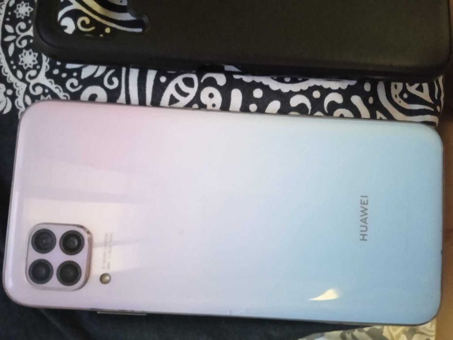 HUAWEI p40 lite продам без обмена
