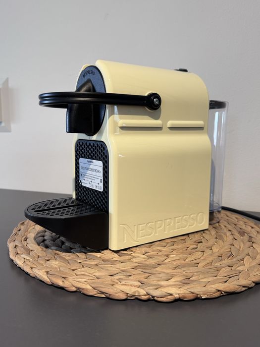 Espressor De'Longhi Nespresso Inissia EN 80.CW, 0.8 l, 1260 W, 19 bar