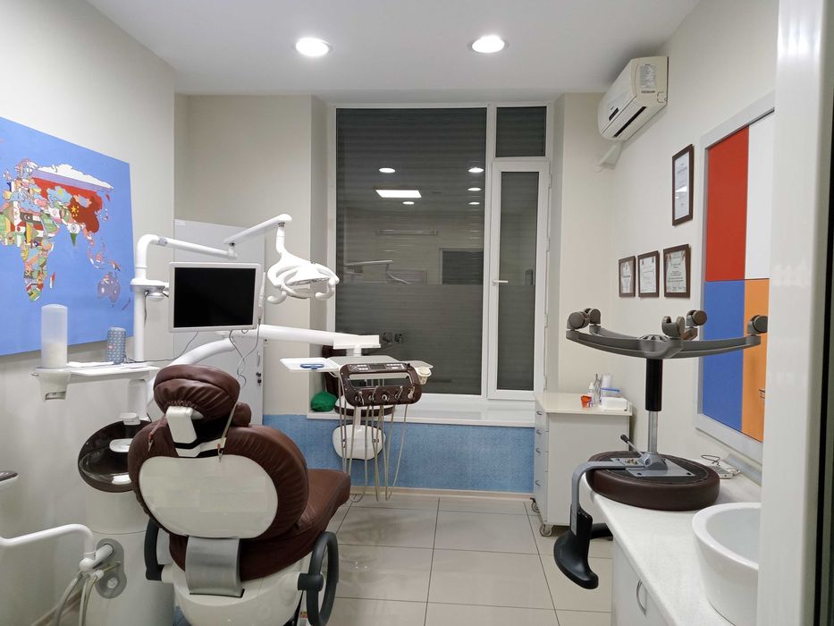 Yu Коммерческое помещение 130м2 1 этаж, 1 линия Электроаппарат