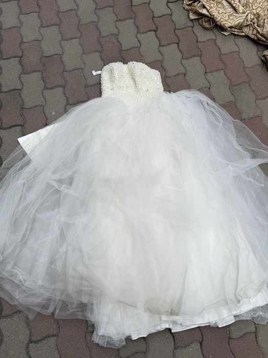 Продам красивое свадебное платье