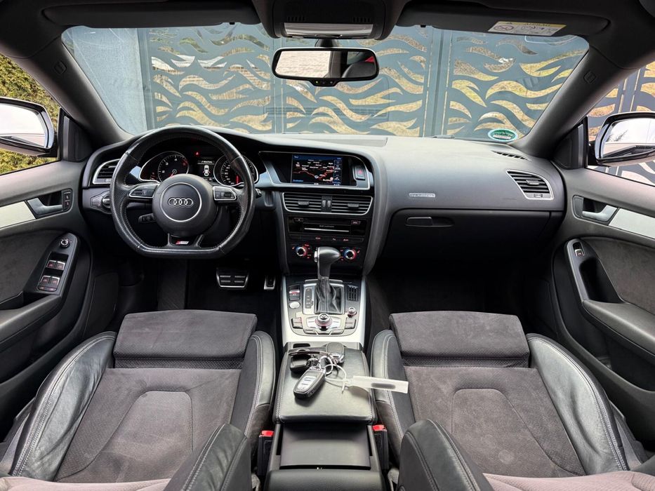 Audi A5 Competition / Quattro / KeyLessGo / Alcantara / Camera / Navi
