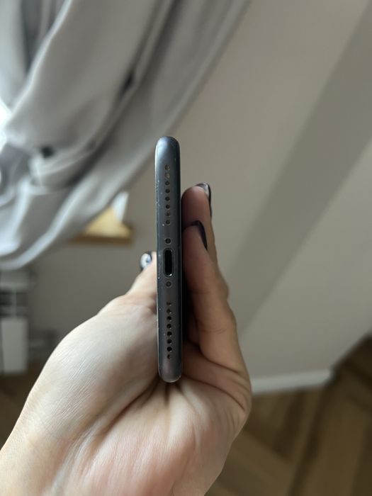 Продам iphone 8 plus в хорошем состоянии