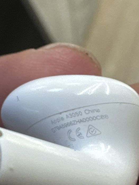 Airpods 4 без кейса