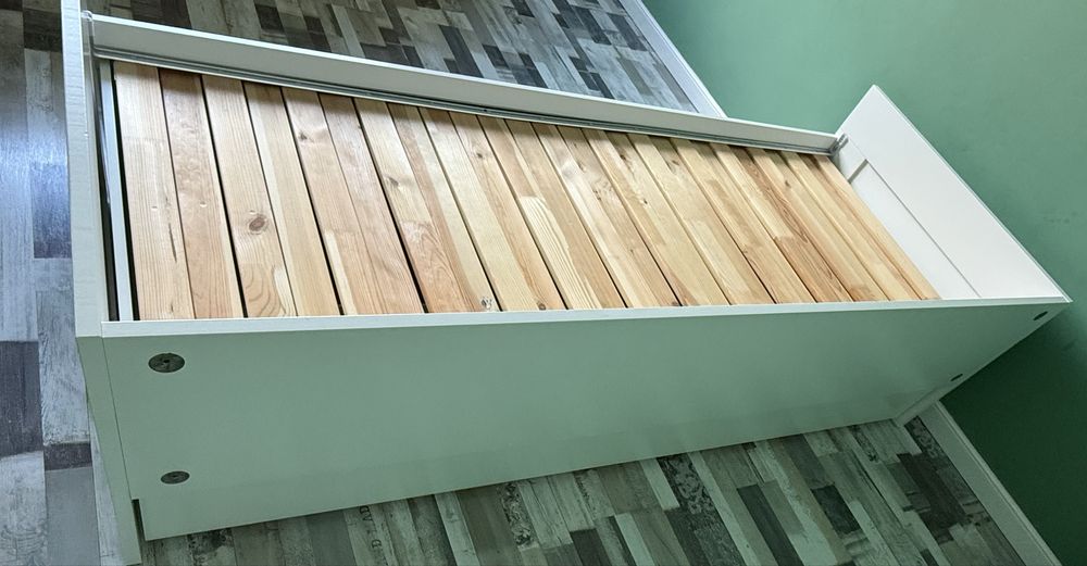 Кровать IKEA двуспальная 160*200