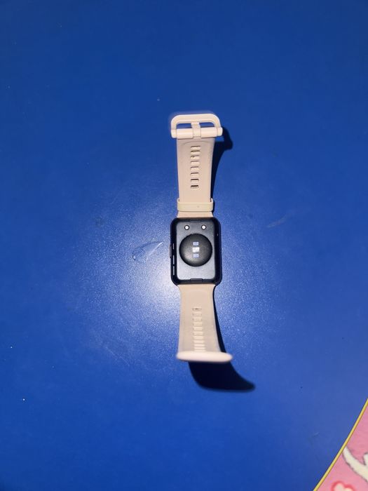 часы на руку розовые