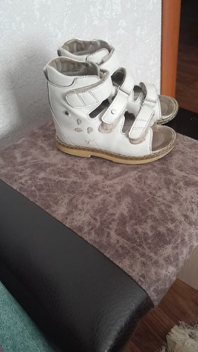 Продам ортопедические обувь