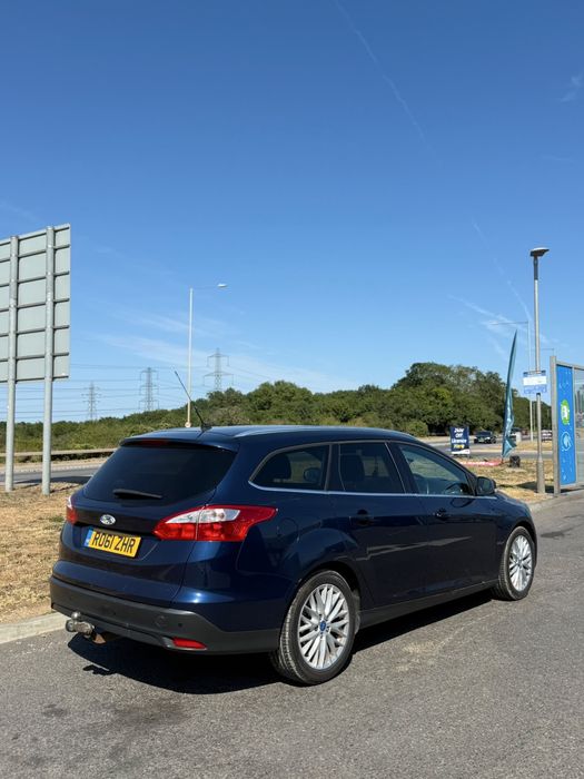 FORD Focus 2011 — imagine 4