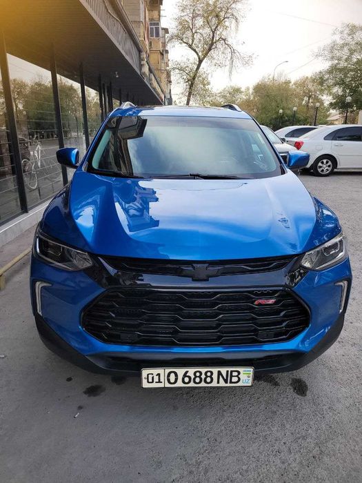 Автомобиль Шевролет Трекер