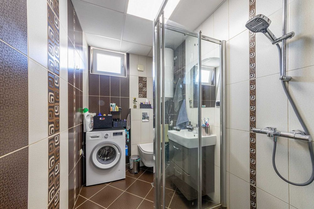 Продава се Тристаен апартамент в Варна, Цветен квартал - 125 кв.м за 2140 €/кв.м - Снимка #15