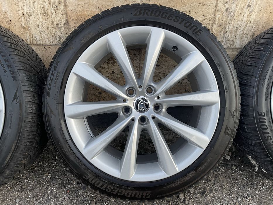 Jante 18 Skoda Superb Vw Passat B8 Arteon Anvelope Roti iarna 235 45