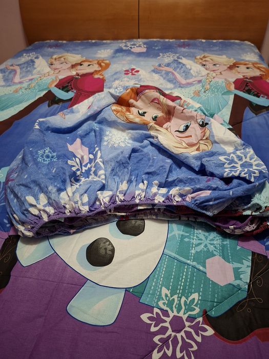 Frozen Елза и Ана комплект - завивка и чаршаф за приста