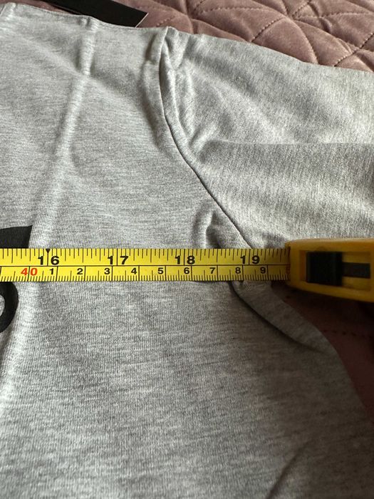 Tricou barbati cu imprimeu cauciucat Marimea S Nou