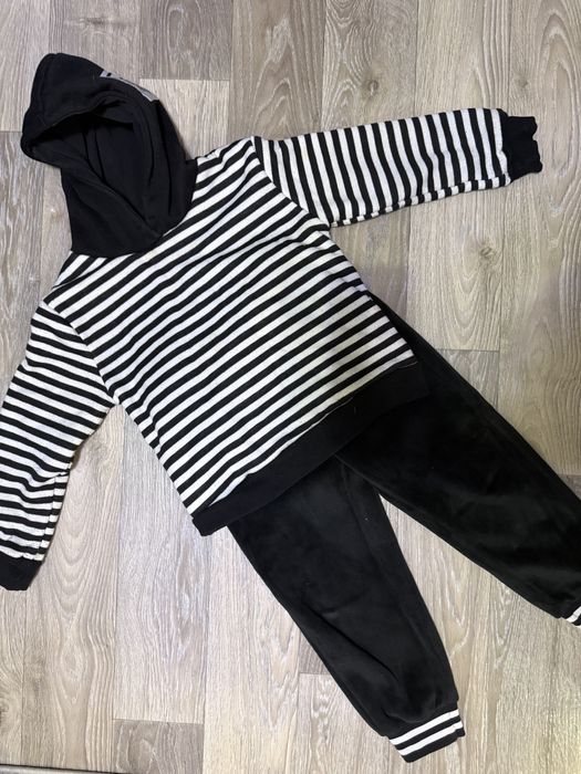 Детская одежда на 5-6 лет 10.000