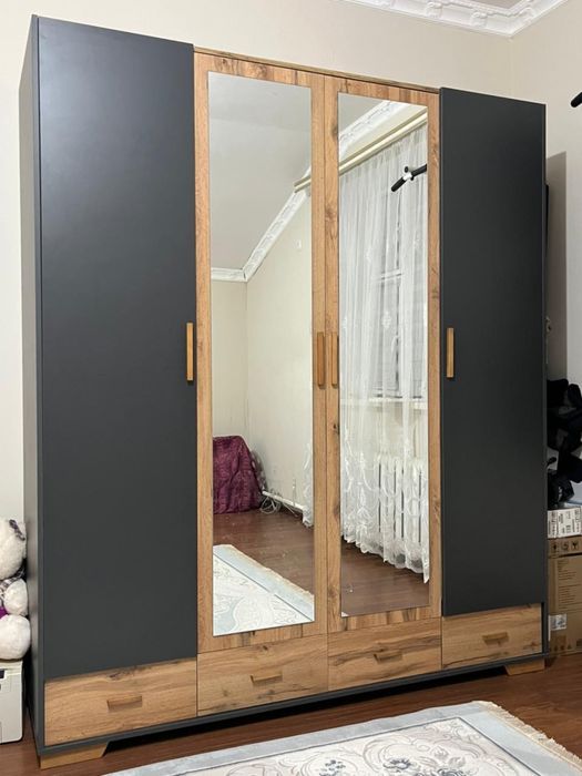 Спальный гарнитур