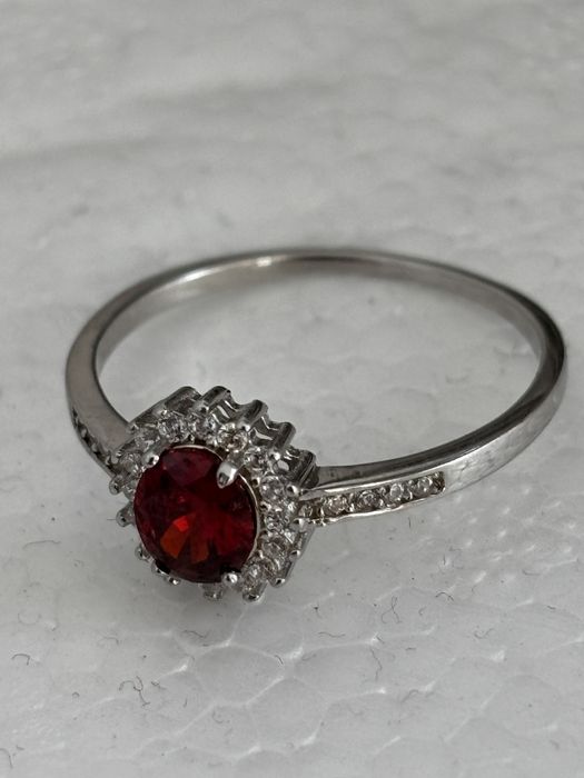 Inel din Argint 925 cu piatra Femei NOU