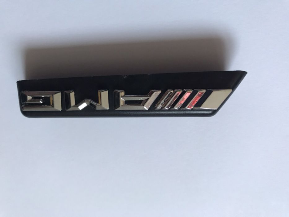 Emblema Mercedes AMG grila