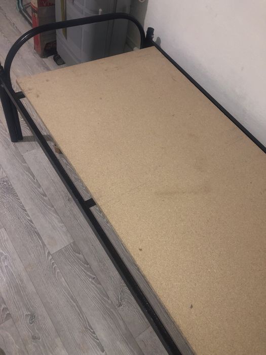 Кровать железная