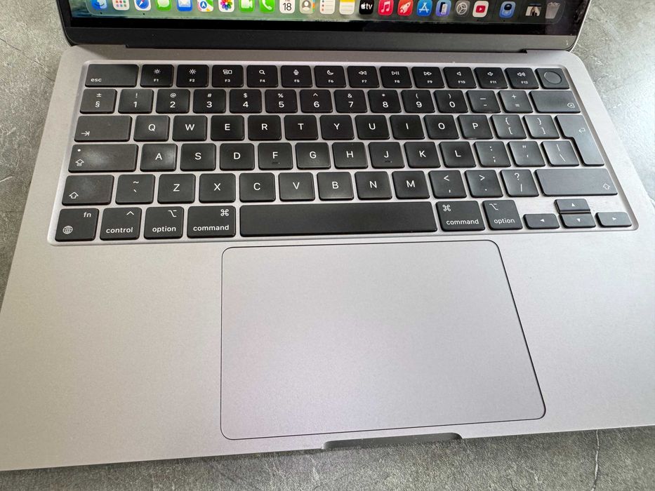 Mac book air M2 Space grey