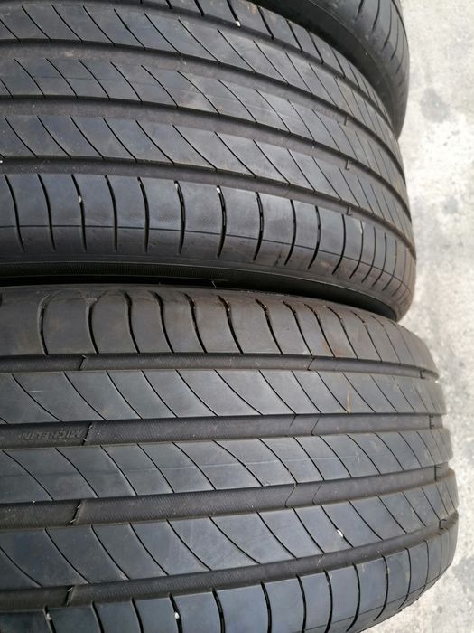 Vând 4 anvelope vară michelin 225.55.18