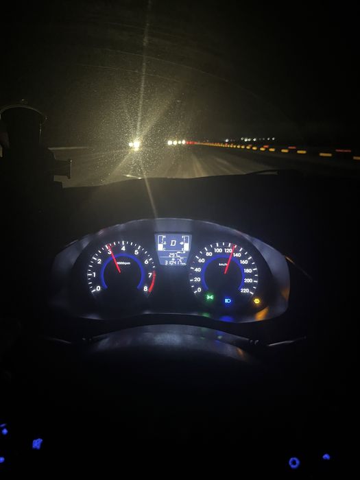 Срочно продам Hyundai Solaris