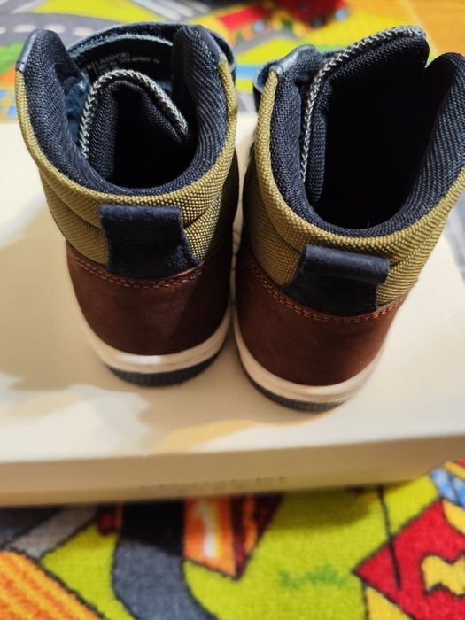 Ghetuțe Lasocki mărimea 26