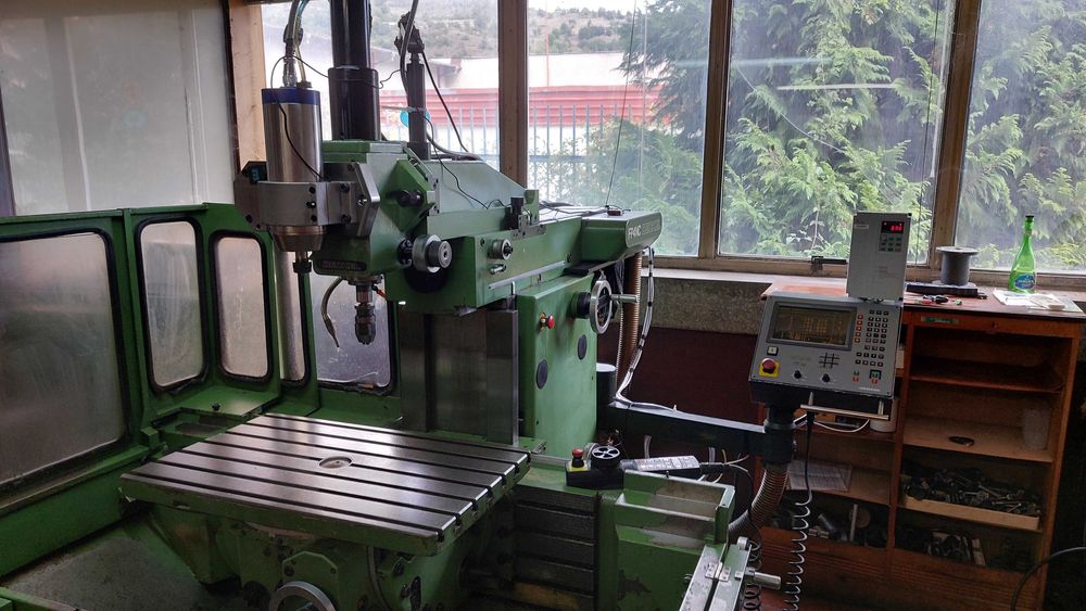 Фреза DECKEL FP4 с CNC T310 и глава на 24 000 оборота-3,7kW.