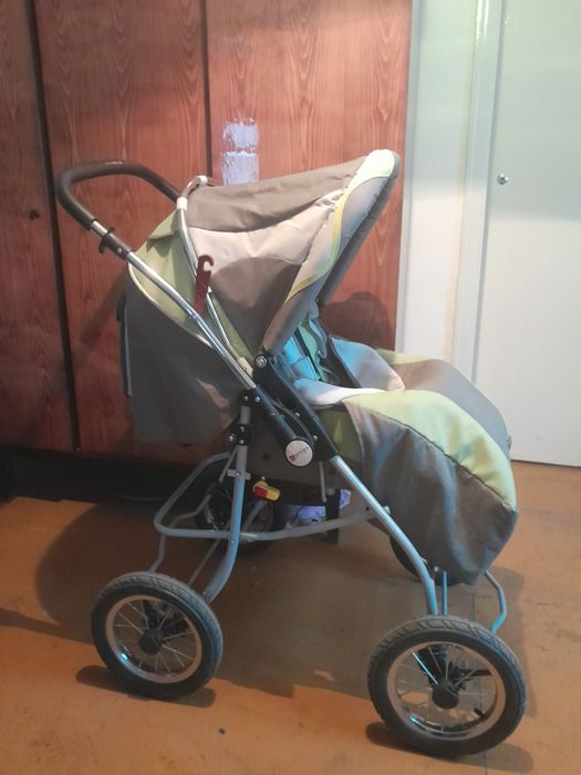 Продам детскую коляску
