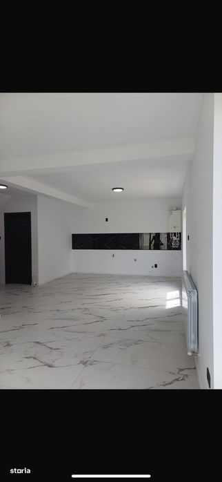 Vila cu 4 camere, Navodari