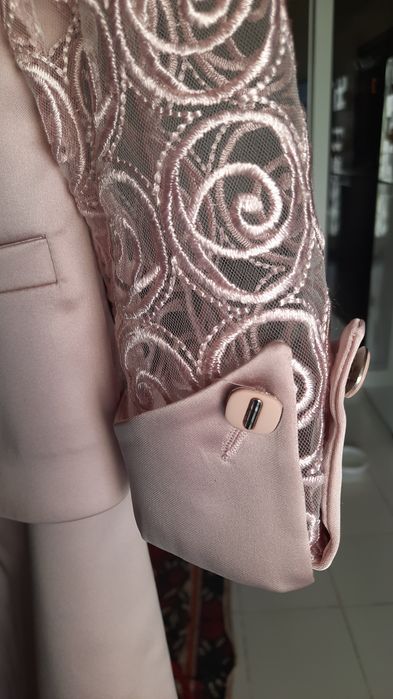 Элегантный костюм женский