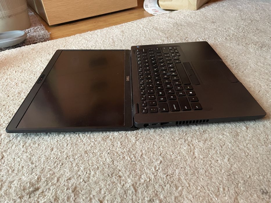 Laptop de vânzare – i5, 16GB RAM, SSD – 700 RON