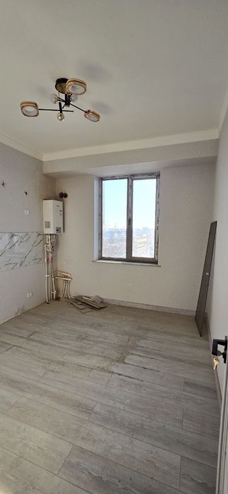 Продам 2 ком Янги хаёт район орен-т Жк Махалла Абузар беш