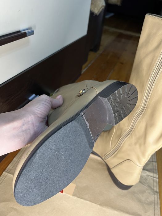 Продаются сапоги