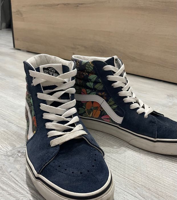 Converse teniși multicolor