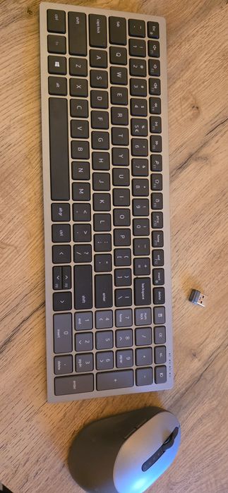 Dell KB7120wc безжични клавиатура и мишка, bluetooth, dongle